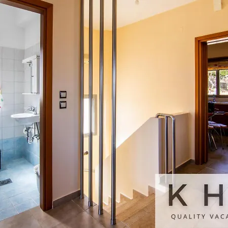 Sofia's Grand View Maisonette Near Argostoli! *